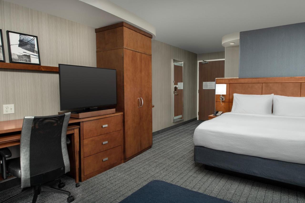 Courtyard By Marriott Seattle Kirkland Hotel Exterior foto